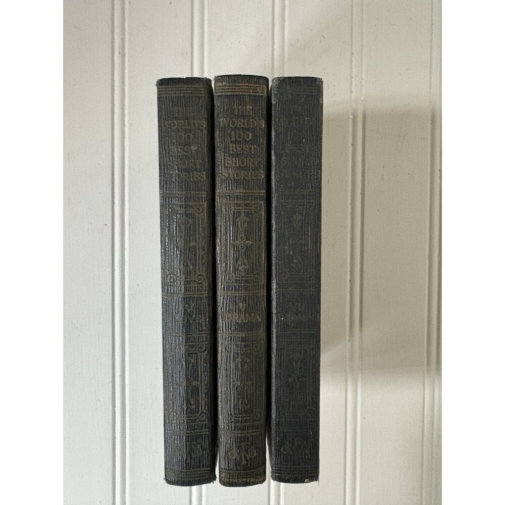 The Worlds 100 Best Short Stories set Vintage Staging Decor Blue 4 5 7